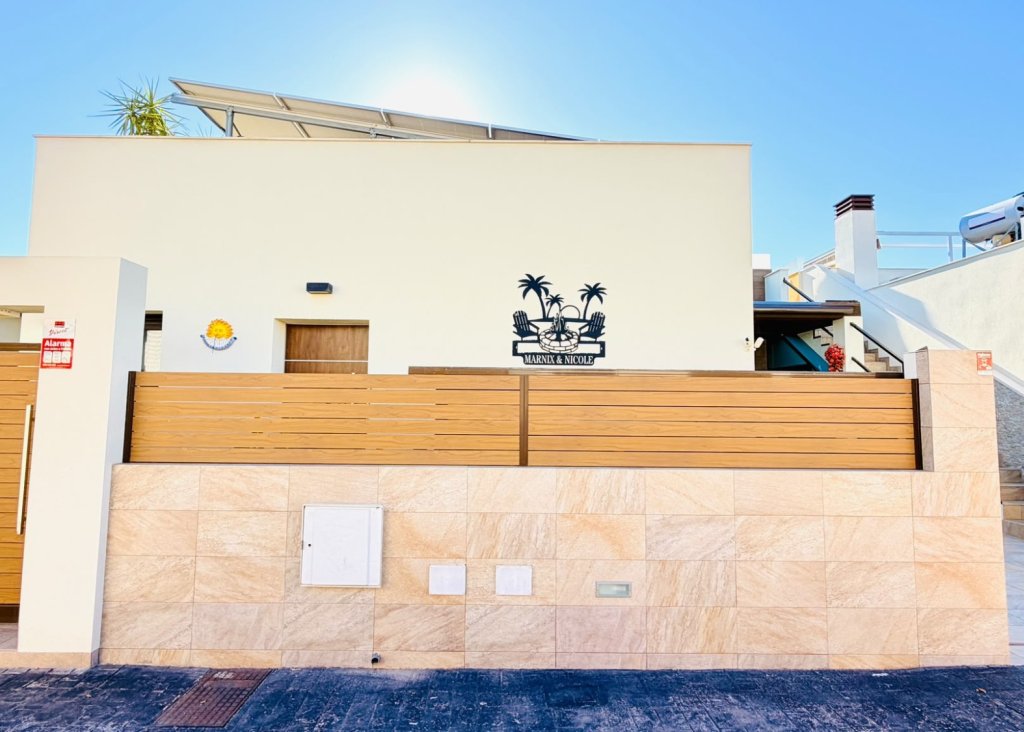 Verkoop - Villa - Los Montesinos - La Herrada