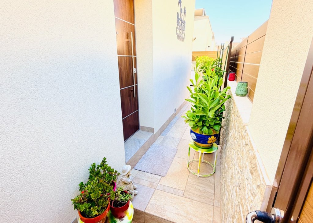 Verkoop - Villa - Los Montesinos - La Herrada