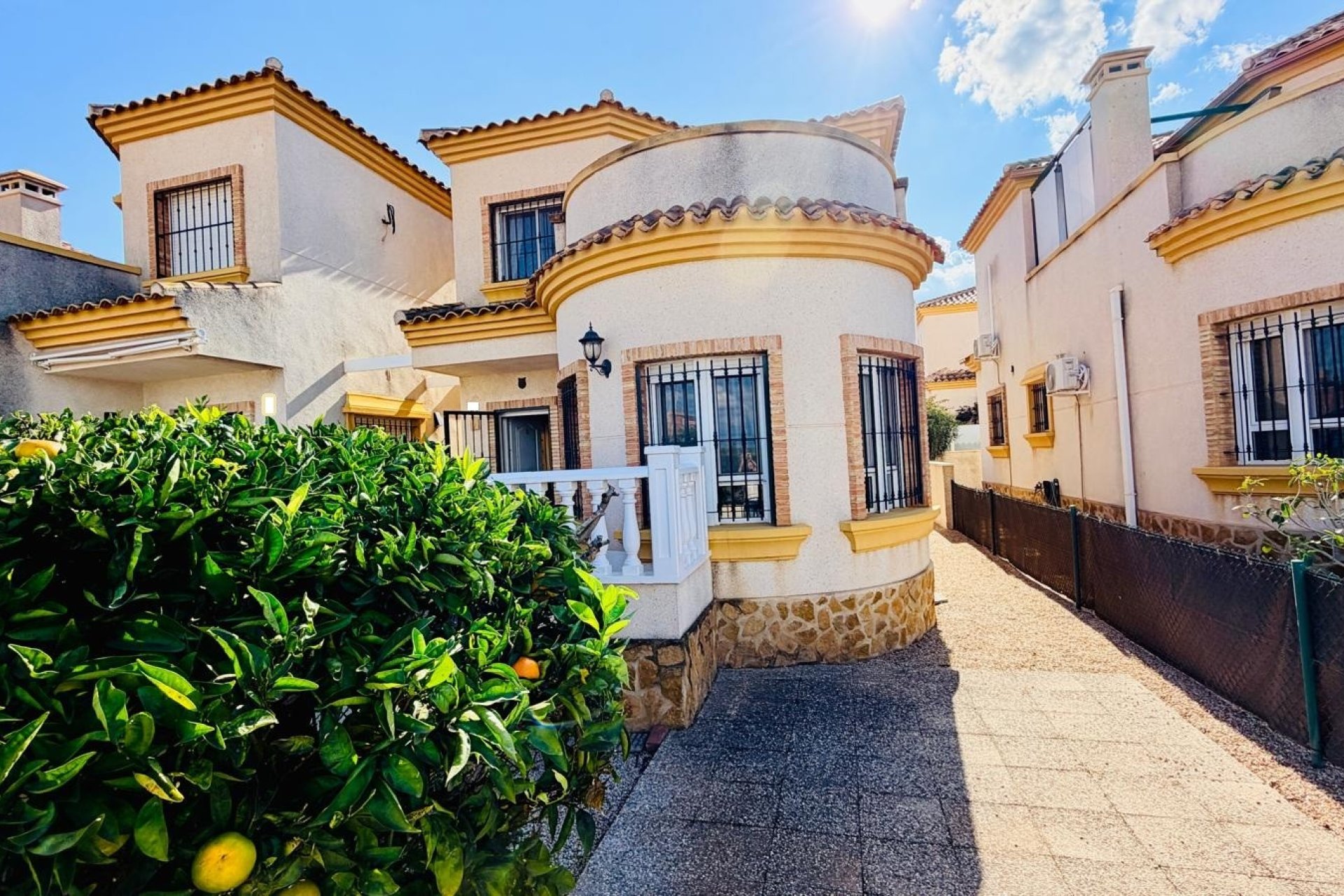 Verkoop - Villa - Los Montesinos - La Herrada