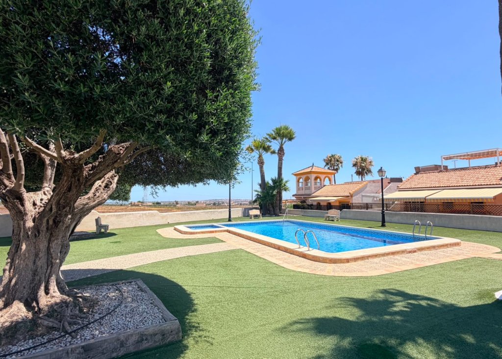 Verkoop - Villa - Los Montesinos - Urbanizacion montesol