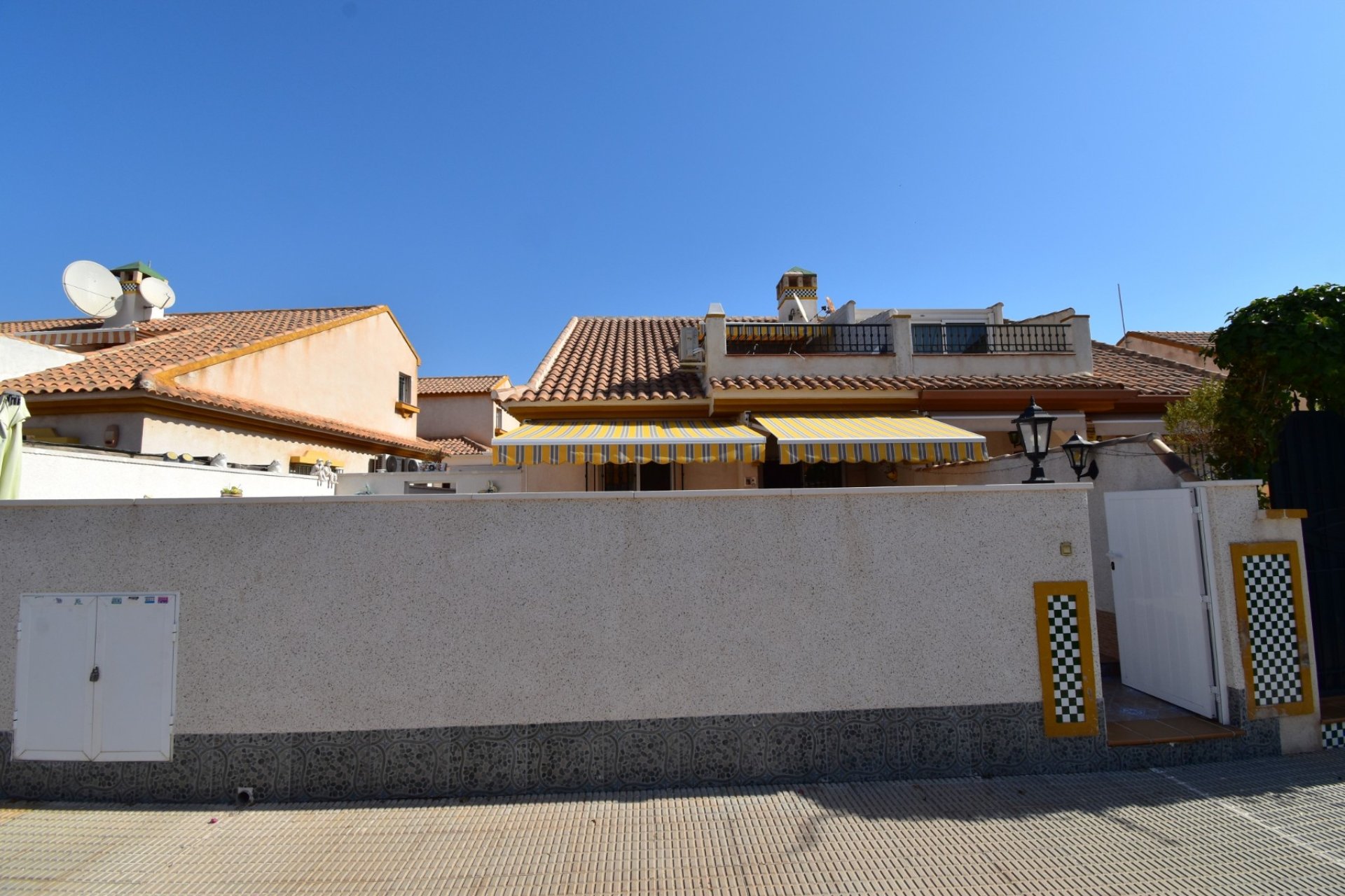 Verkoop - Villa - Orihuela Costa - La Zenia