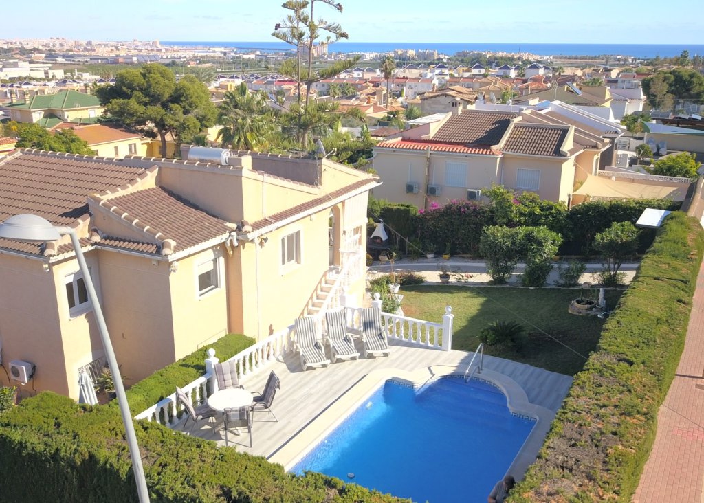 Verkoop - Villa - Orihuela Costa - Los Balcones