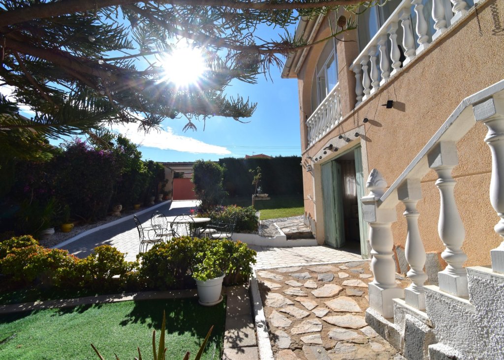 Verkoop - Villa - Orihuela Costa - Los Balcones