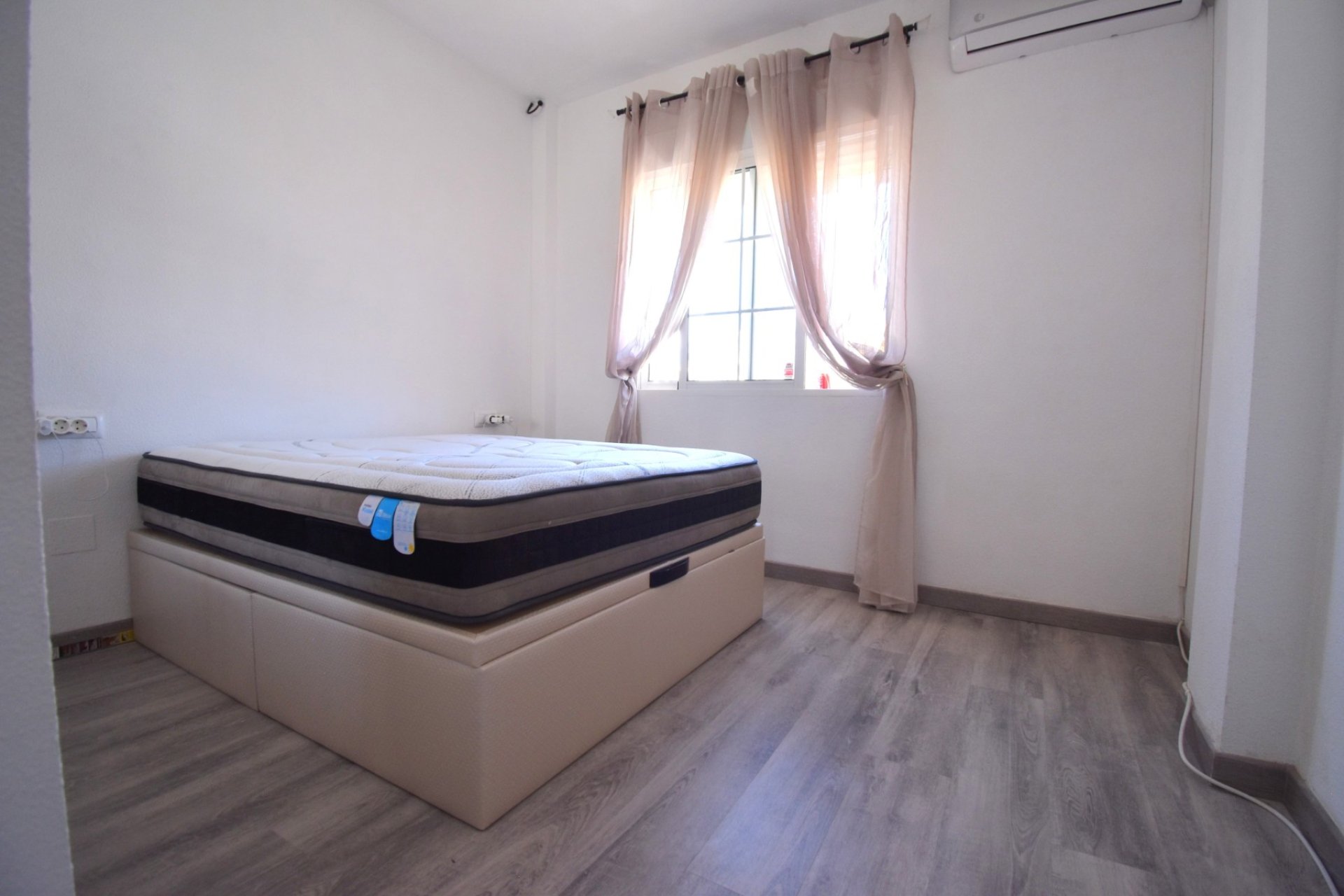 Verkoop - Villa - Orihuela Costa - Playa Flamenca