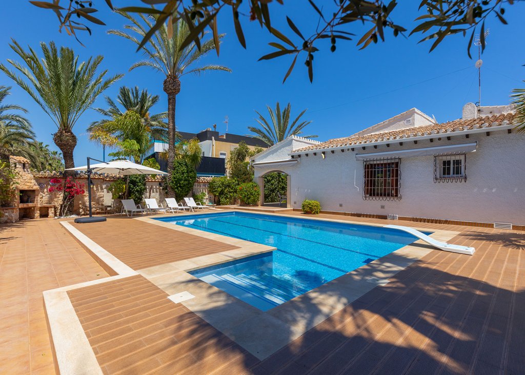 Verkoop - Villa - Orihuela Costa - Punta Prima
