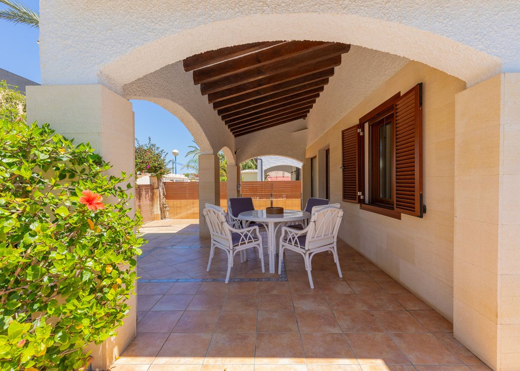 Verkoop - Villa - Orihuela Costa - Punta Prima