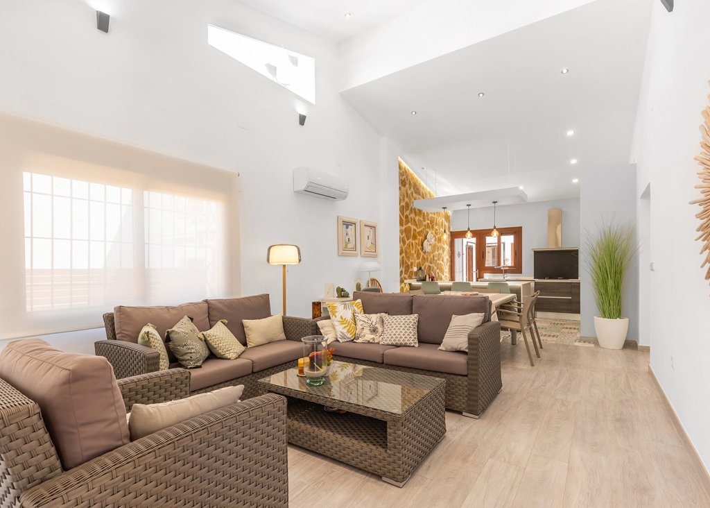 Verkoop - Villa - Orihuela Costa - Punta Prima