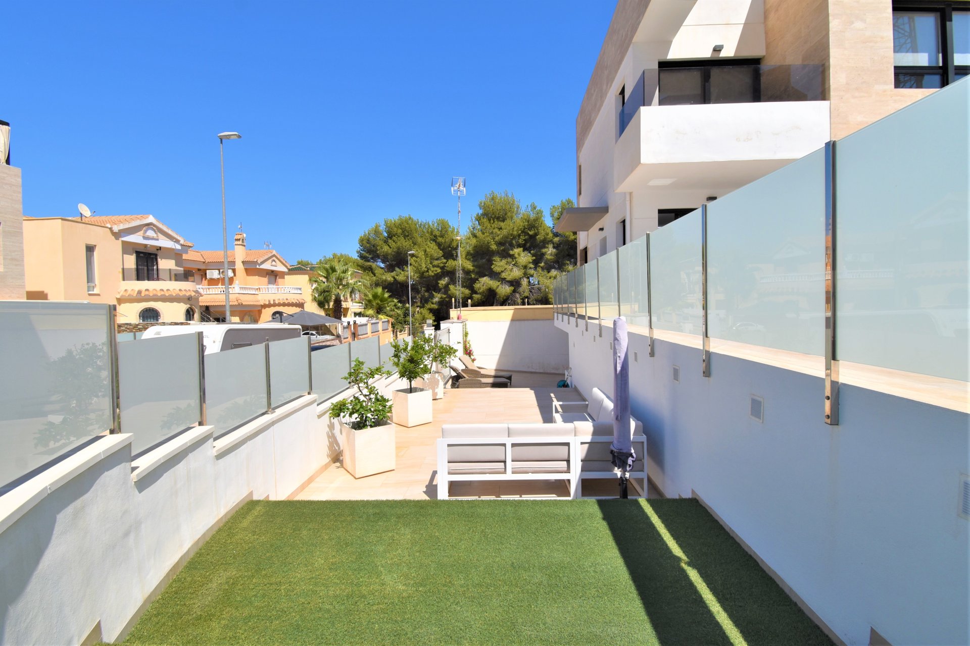 Verkoop - Villa - Orihuela Costa - Villamartin