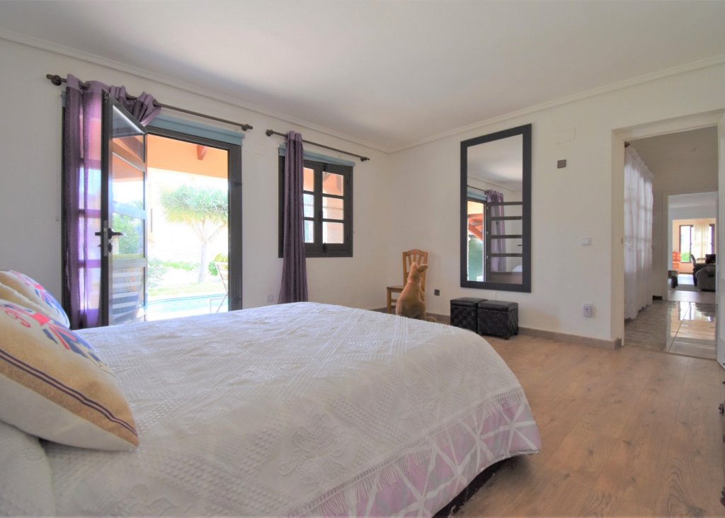 Verkoop - Villa - Orihuela Costa - Villamartin