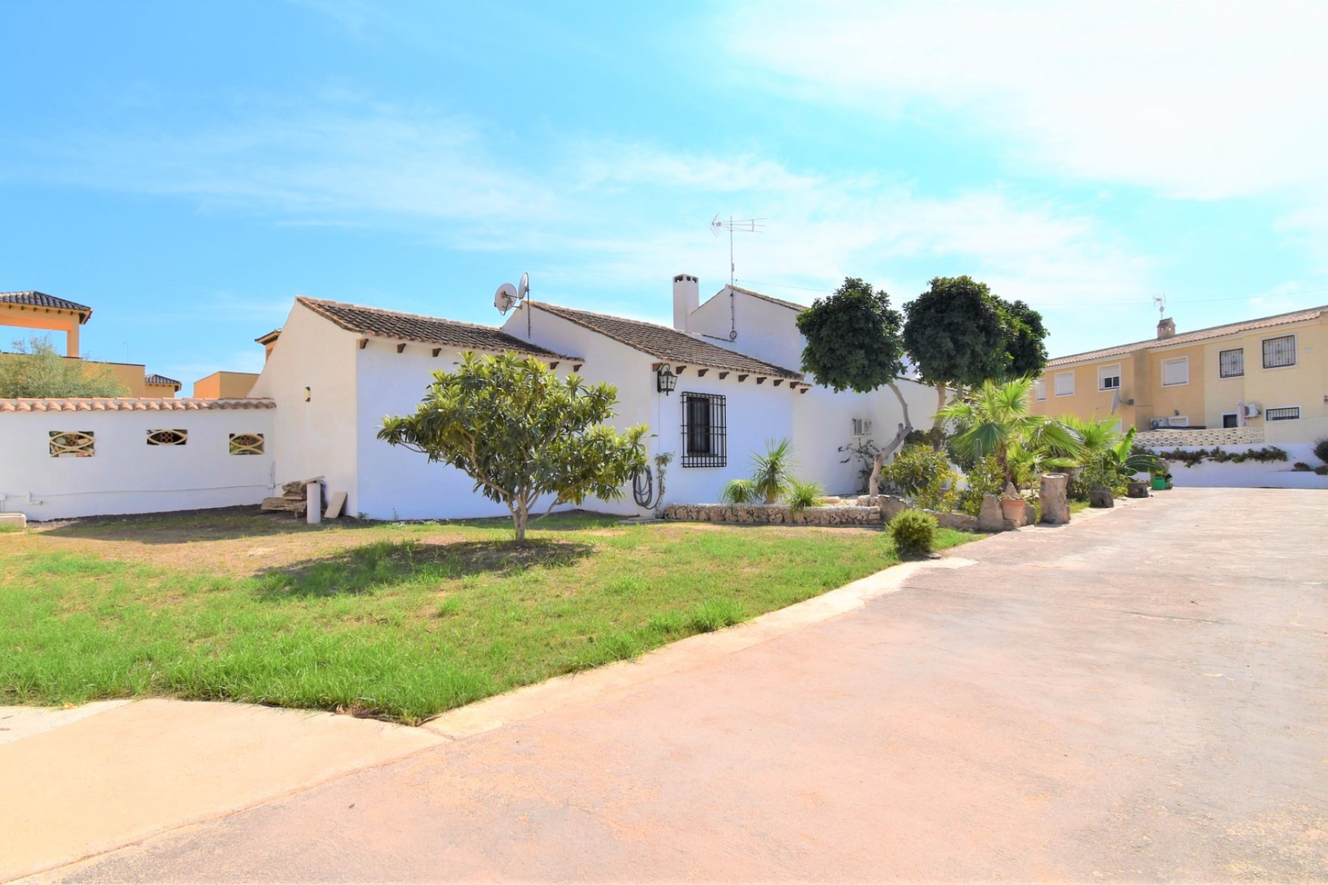 Verkoop - Villa - Orihuela Costa - Villamartin