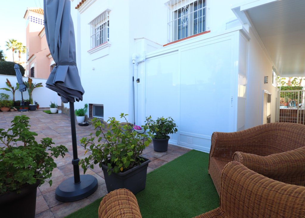 Verkoop - Villa - Orihuela Costa - Villamartin