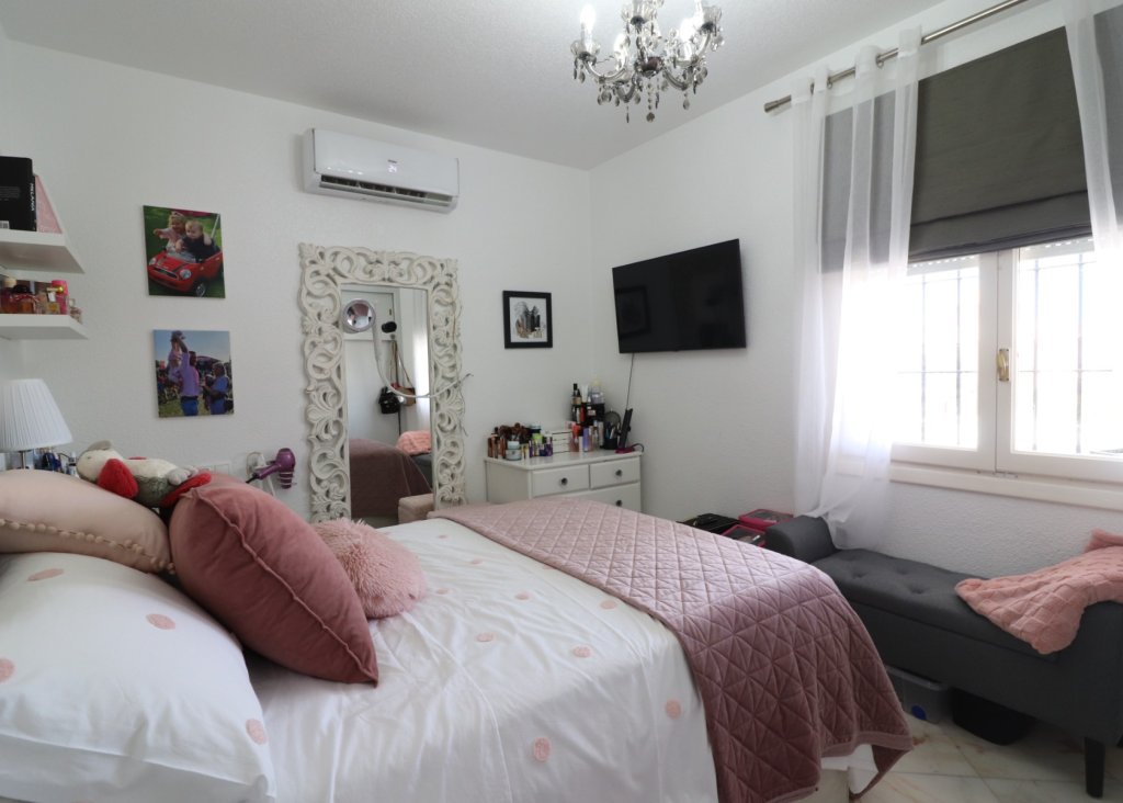 Verkoop - Villa - Orihuela Costa - Villamartin