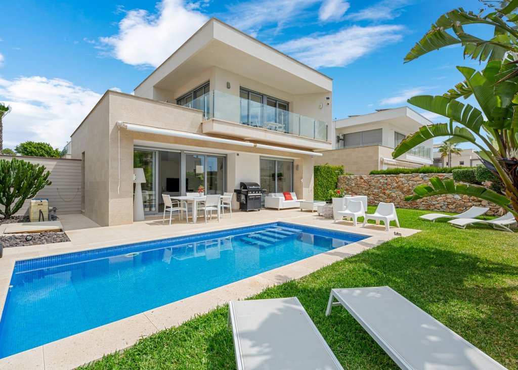 Verkoop - Villa - Orihuela Costa - Vistabella