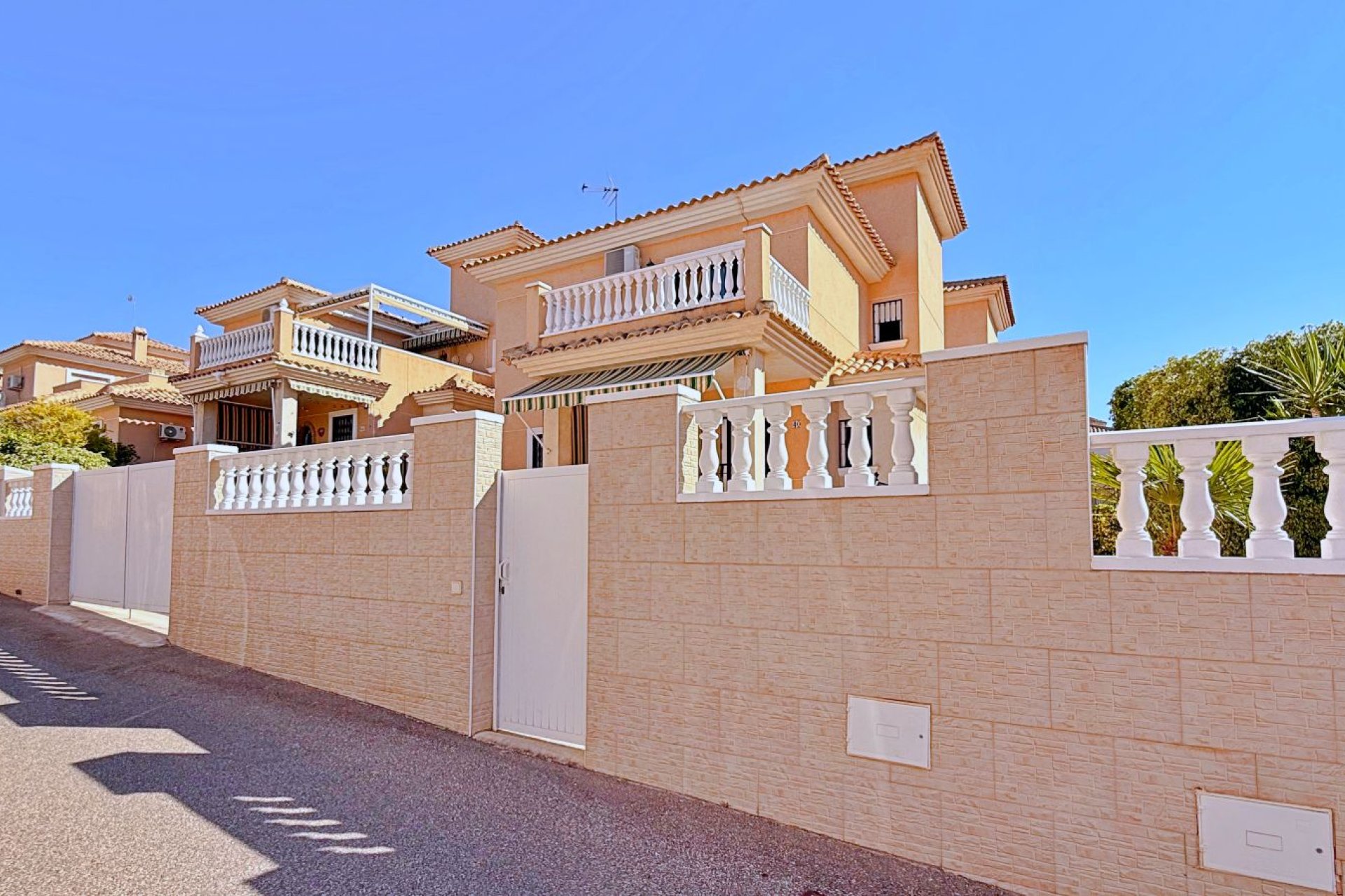 Verkoop - Villa - Orihuela - Orihuela Costa