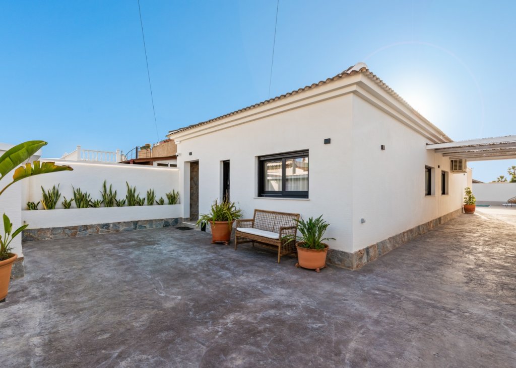 Verkoop - Villa - Torrevieja - El chaparral