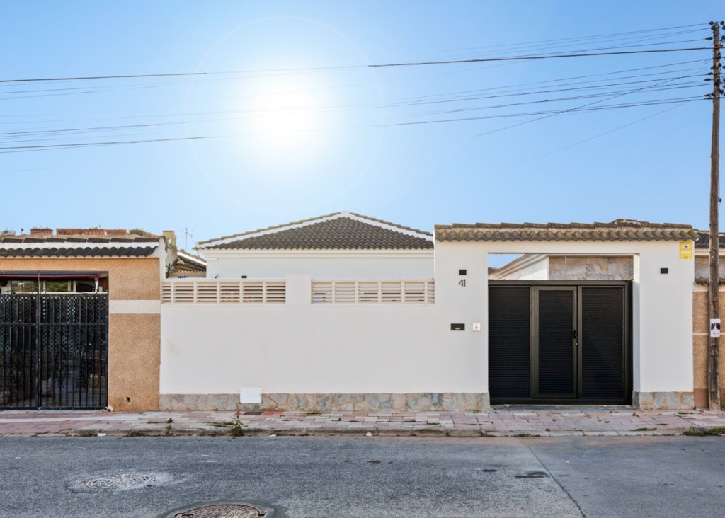 Verkoop - Villa - Torrevieja - El chaparral