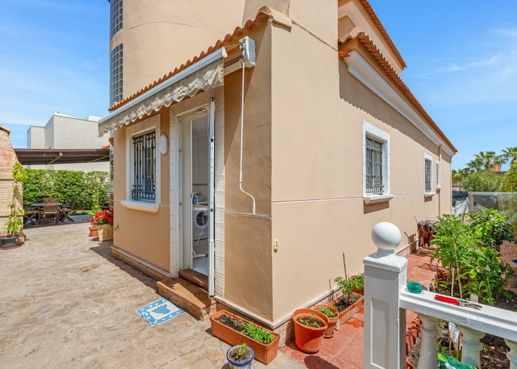 Verkoop - Villa - Torrevieja - La Mata