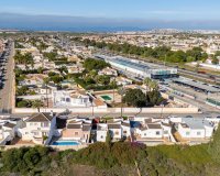 Verkoop - Villa - Torrevieja - Urbanización San Luis