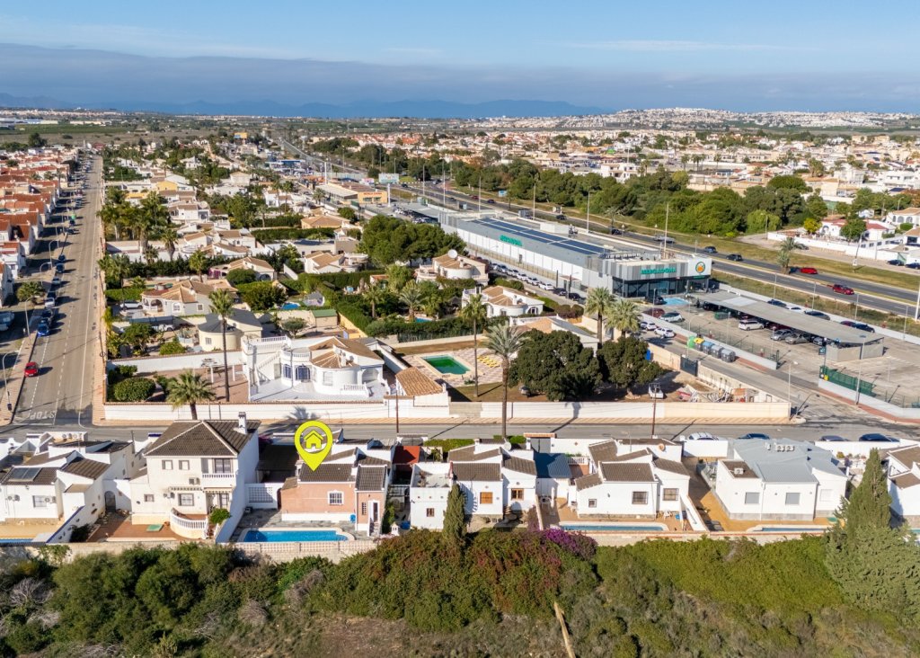 Verkoop - Villa - Torrevieja - Urbanización San Luis