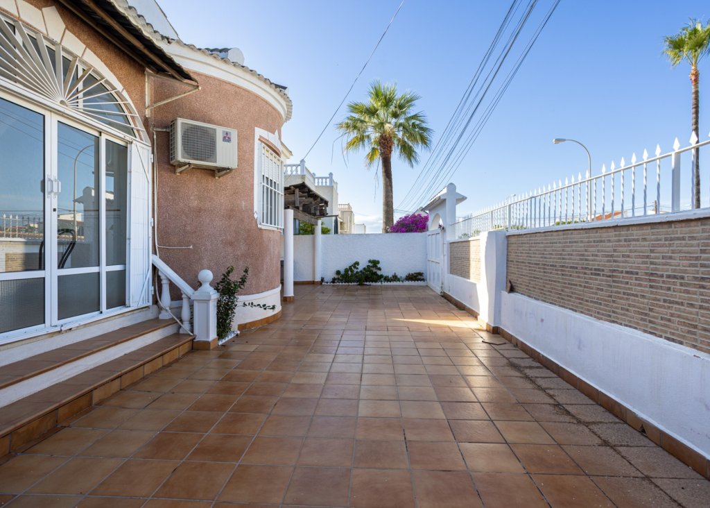 Verkoop - Villa - Torrevieja - Urbanización San Luis