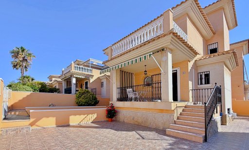 Villa - Verkoop - Orihuela - Orihuela Costa